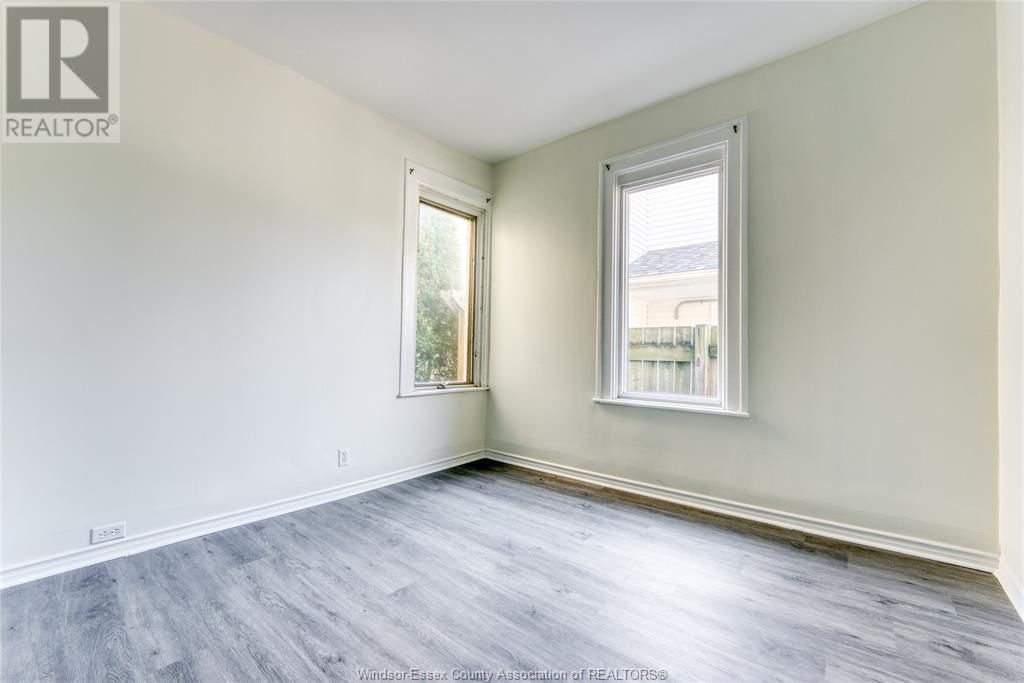 443 WELLINGTON Image 7