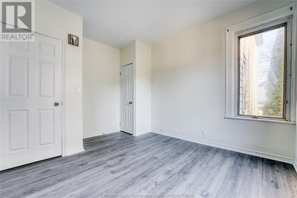 443 WELLINGTON Image 8