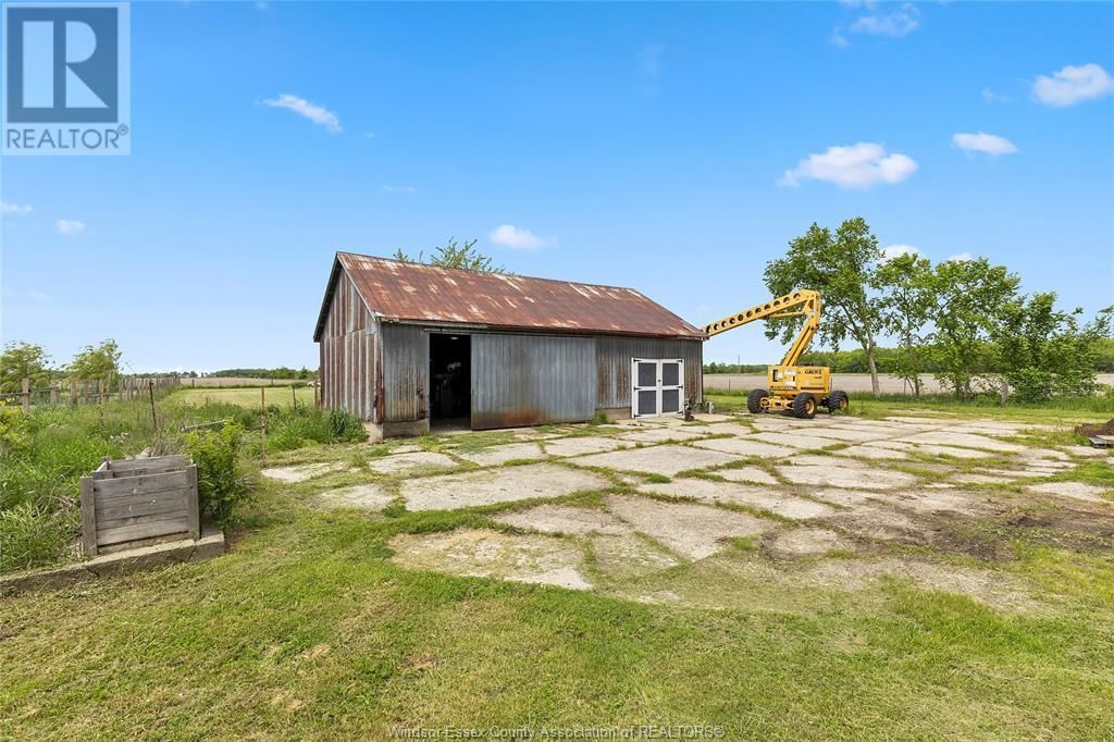 1672 SOUTH MALDEN ROAD Image 33