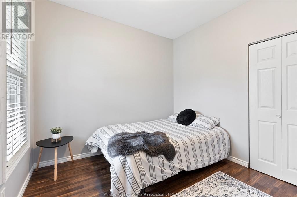 1166 MOY Image 11