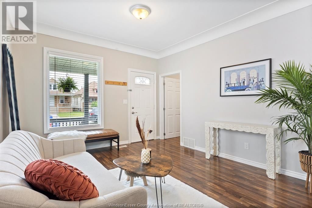 1166 MOY Image 3