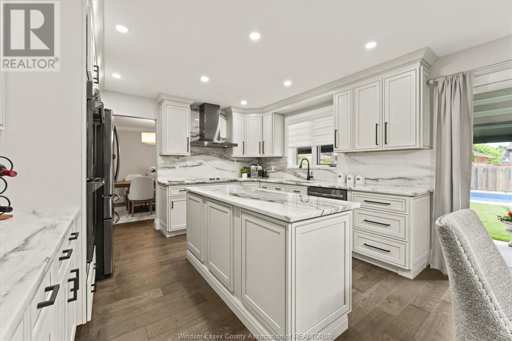 359 ELMGROVE DRIVE Image 15
