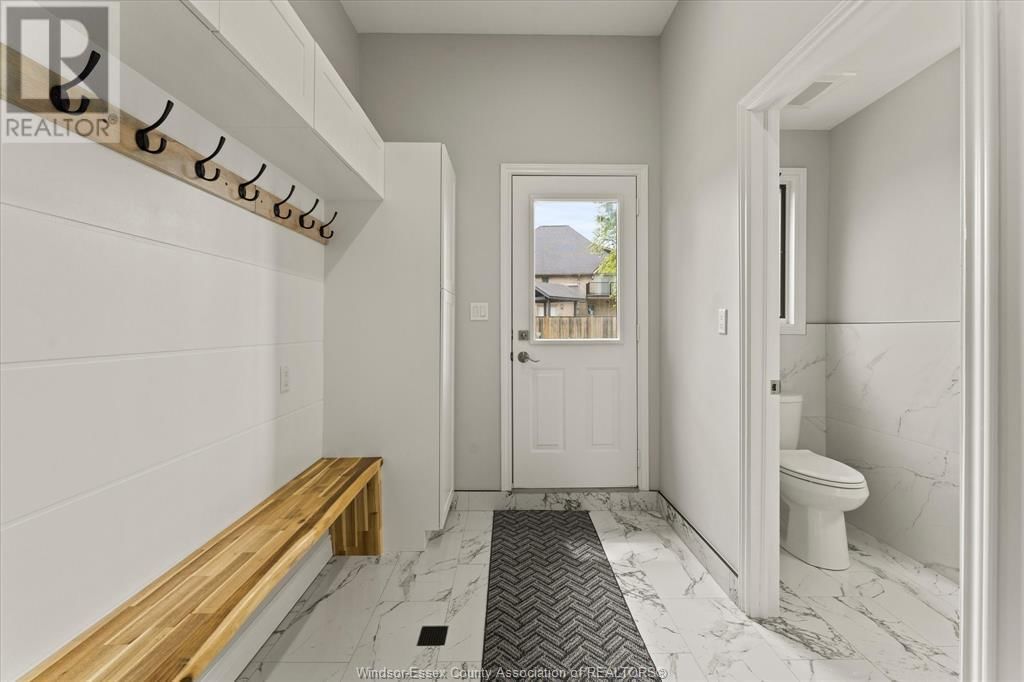 359 ELMGROVE DRIVE Image 23
