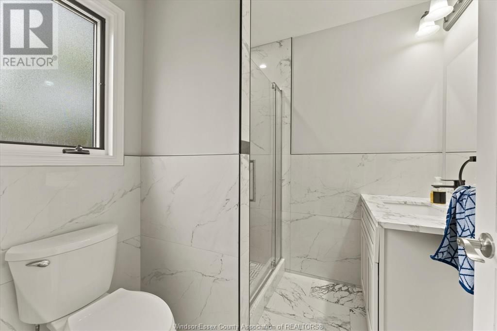 359 ELMGROVE DRIVE Image 24