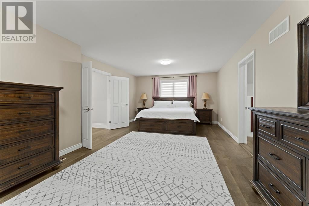359 ELMGROVE DRIVE Image 27