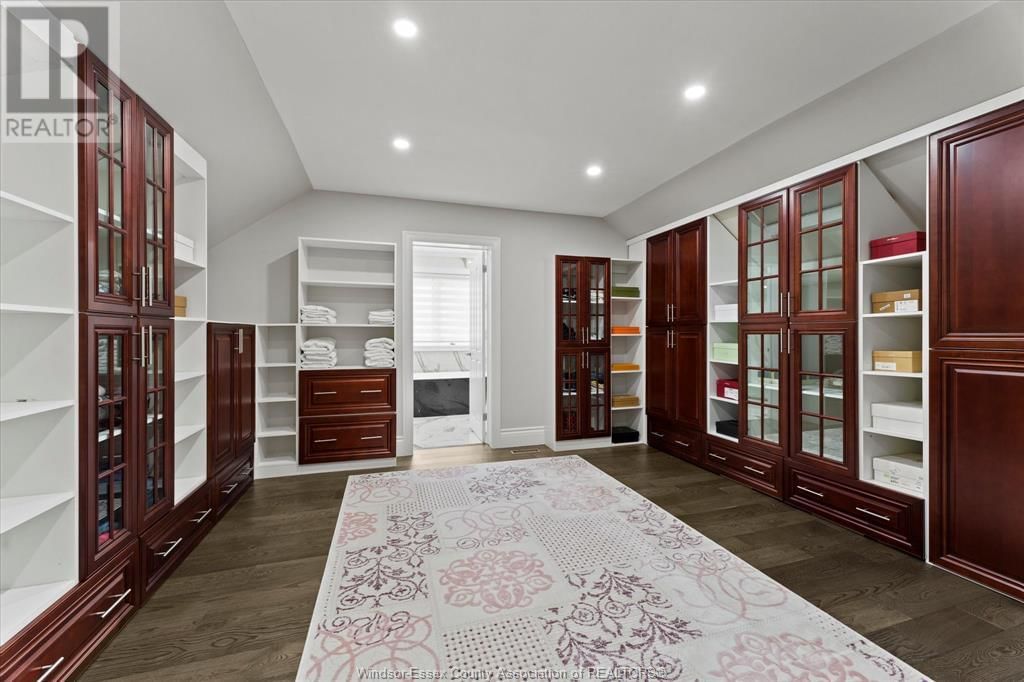 359 ELMGROVE DRIVE Image 28