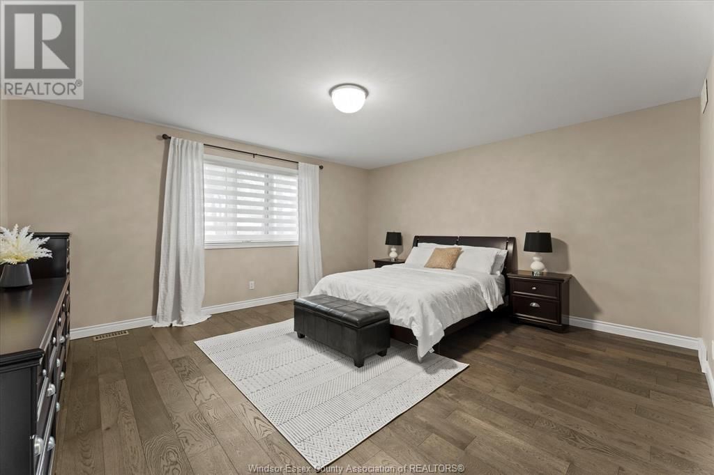 359 ELMGROVE DRIVE Image 31