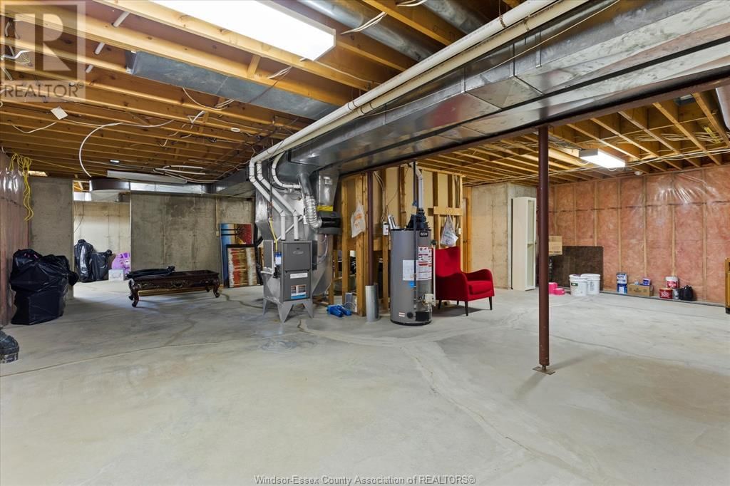 359 ELMGROVE DRIVE Image 36