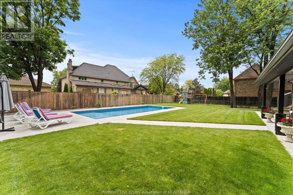 359 ELMGROVE DRIVE Image 41