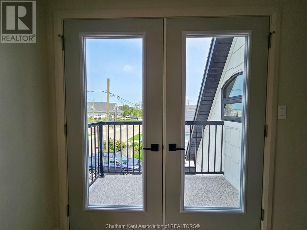 19260 LAKESIDE DRIVE Image 24