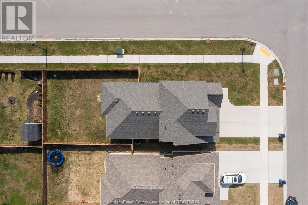 59 EVENING DRIVE Image 44