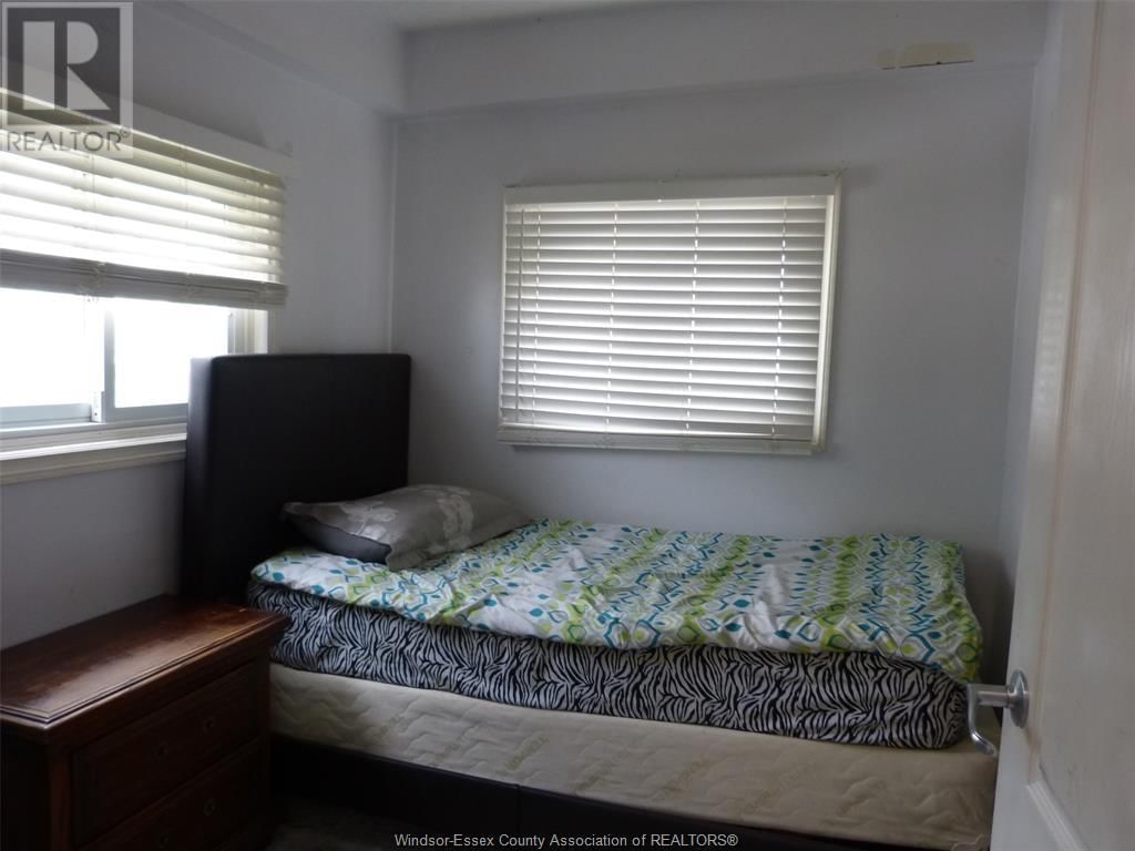 40 ASKEW Image 14