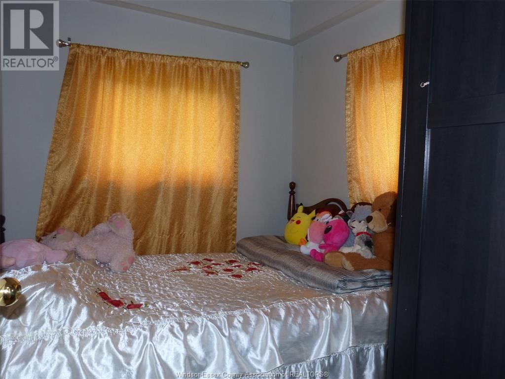 40 ASKEW Image 16