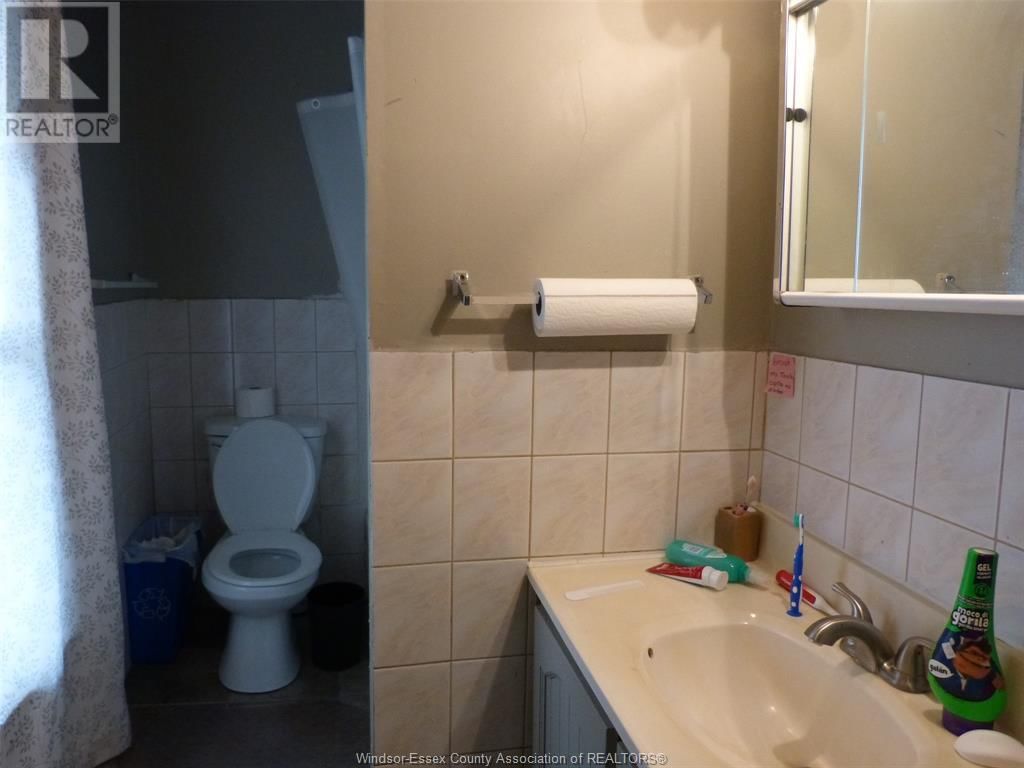 40 ASKEW Image 23