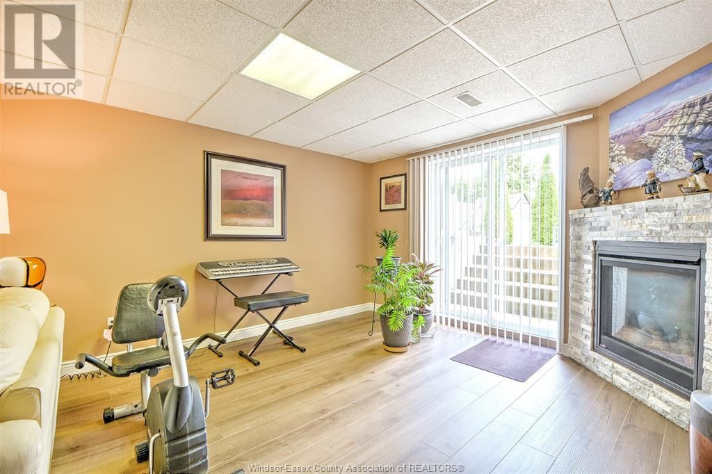 836 MICHAEL DRIVE Image 22