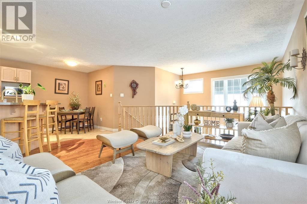 836 MICHAEL DRIVE Image 4