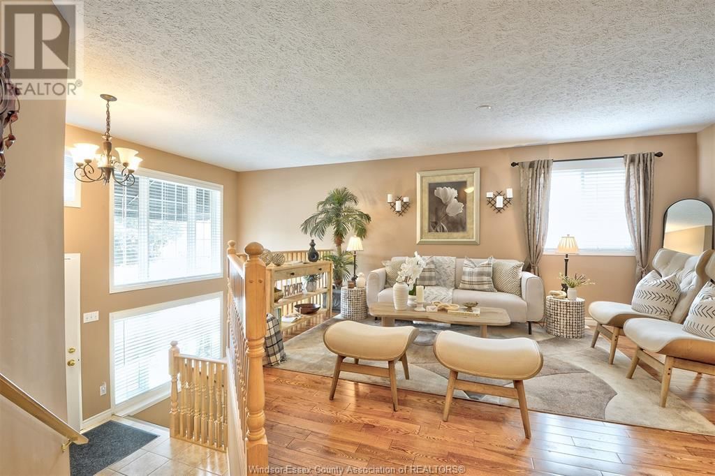 836 MICHAEL DRIVE Image 6