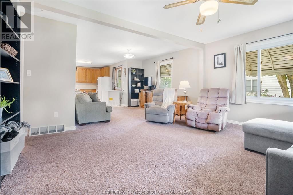 374 TALBOT STREET EAST Image 3