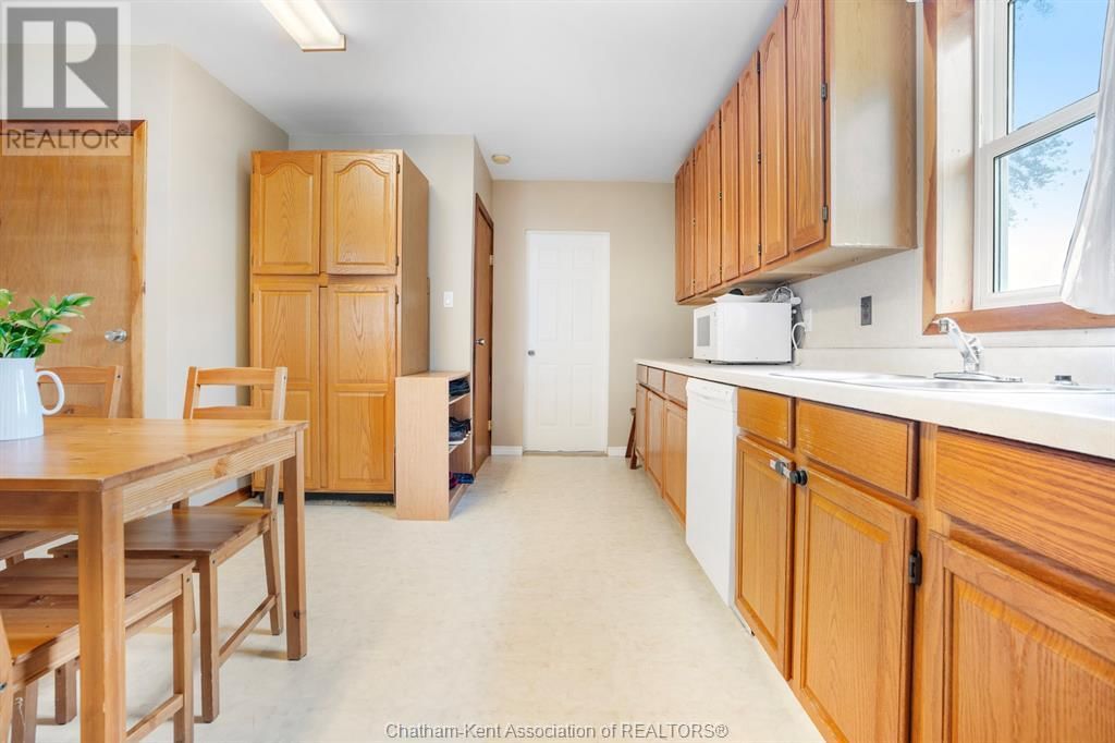 374 TALBOT STREET EAST Image 8