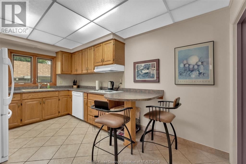 226 REEDMERE ROAD Image 14