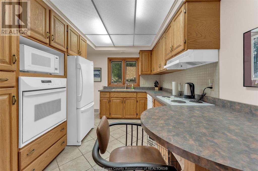 226 REEDMERE ROAD Image 15