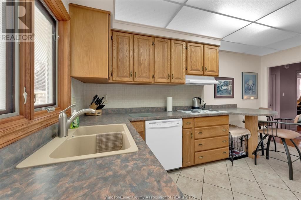 226 REEDMERE ROAD Image 16