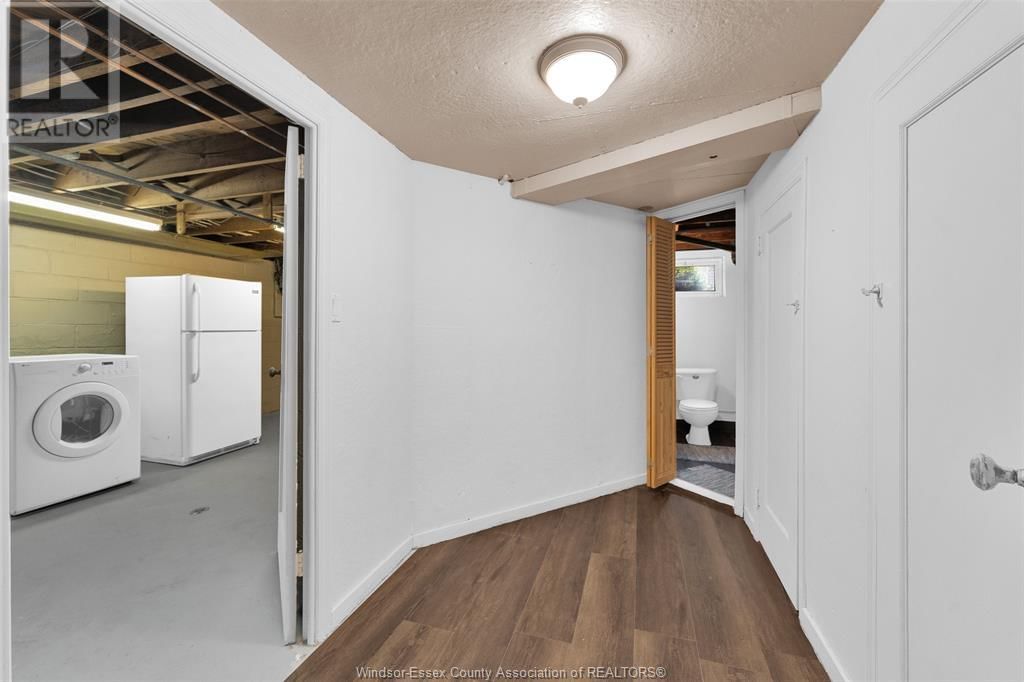226 REEDMERE ROAD Image 26