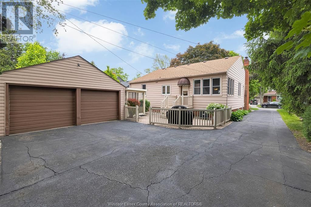 226 REEDMERE ROAD Image 34