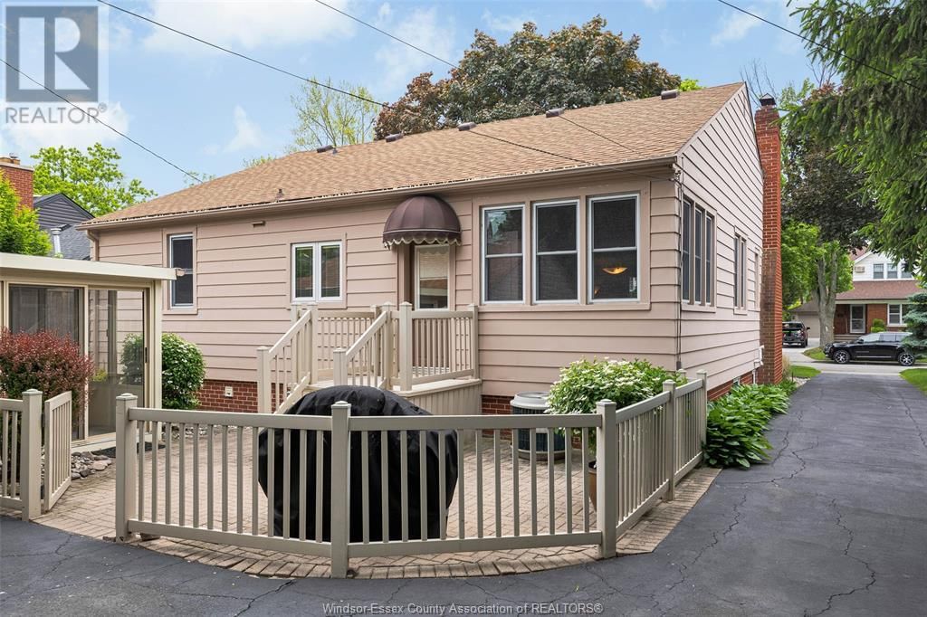 226 REEDMERE ROAD Image 35