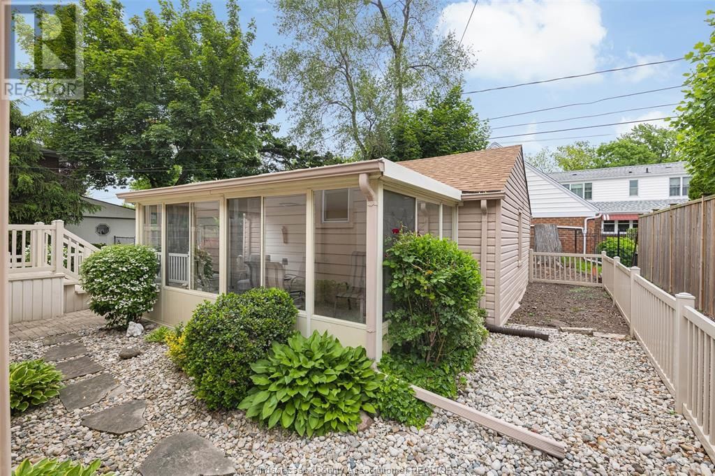 226 REEDMERE ROAD Image 37
