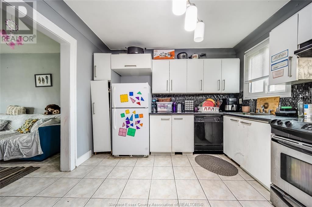 1142 MERCER STREET Image 12