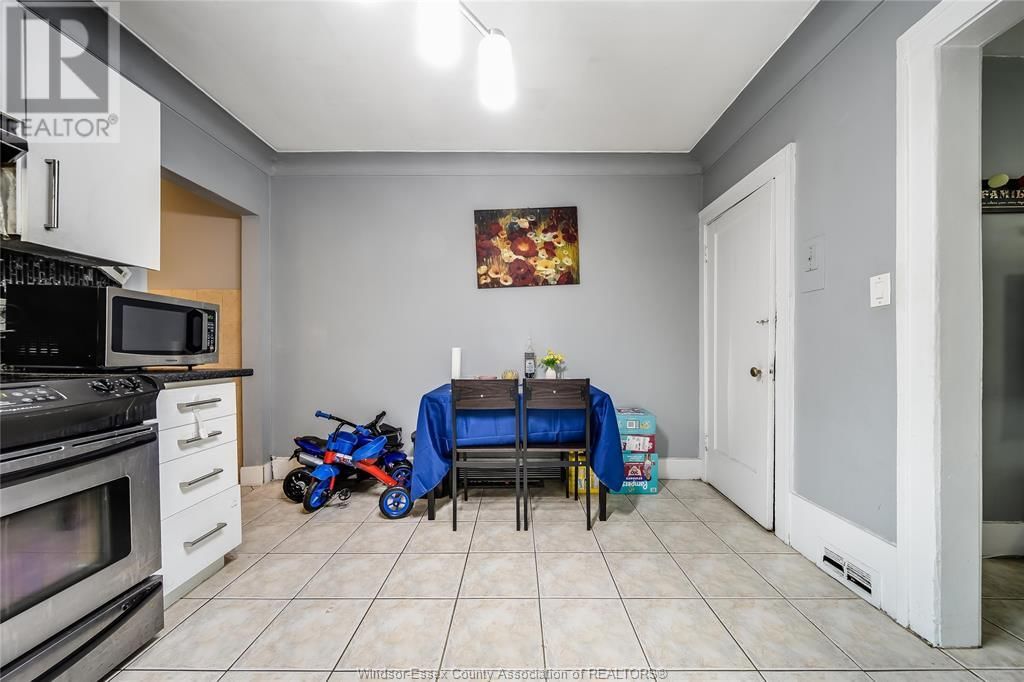 1142 MERCER STREET Image 16