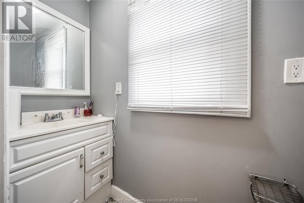 1142 MERCER STREET Image 18