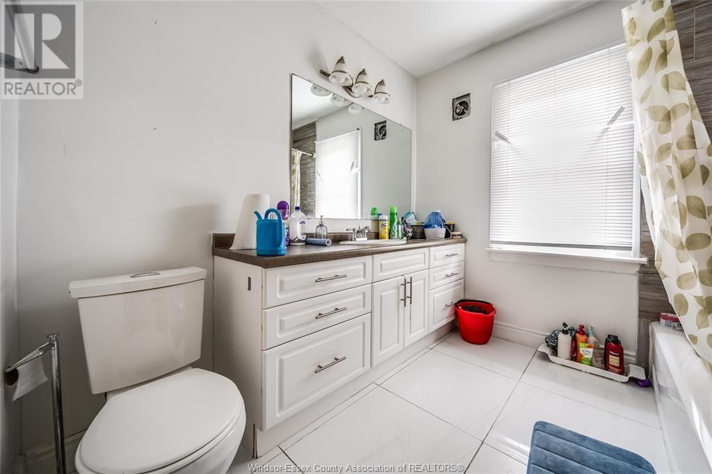 1142 MERCER STREET Image 25
