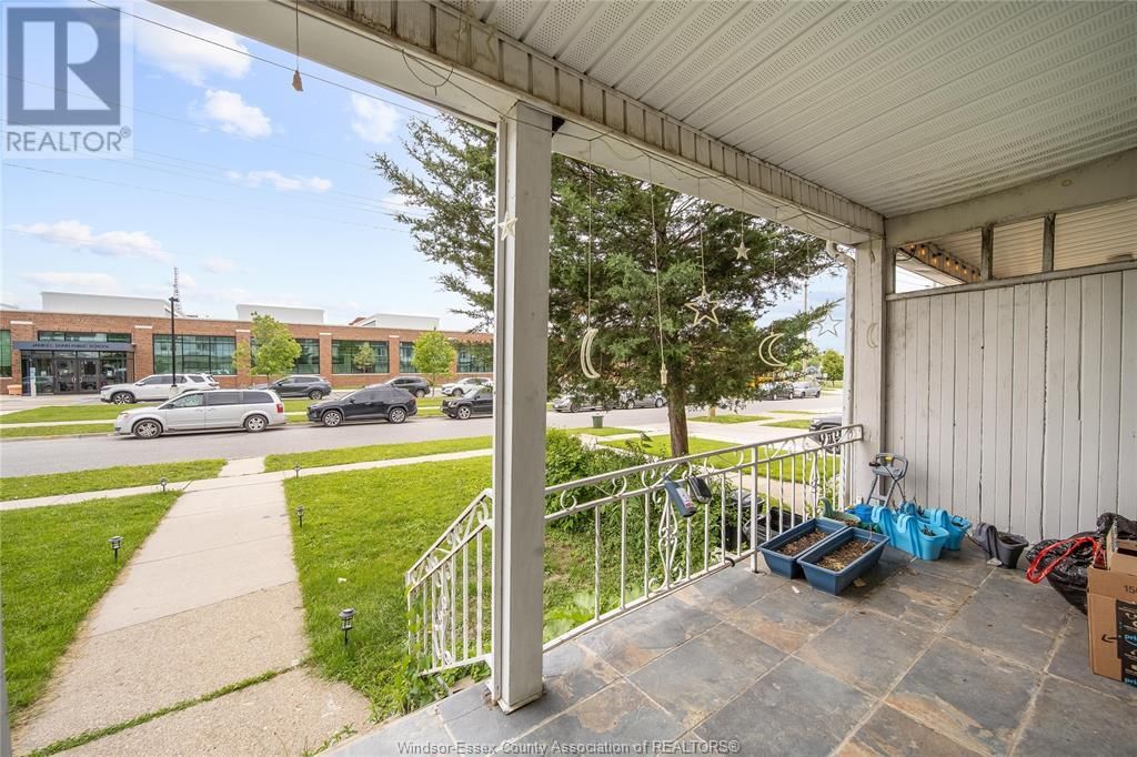 1142 MERCER STREET Image 4
