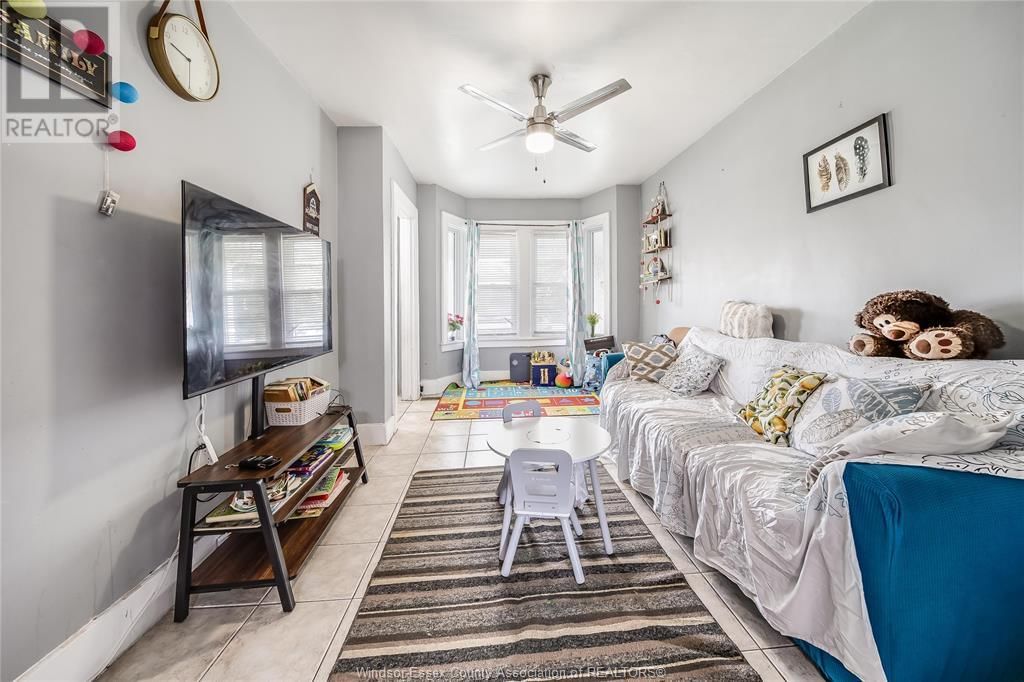 1142 MERCER STREET Image 6