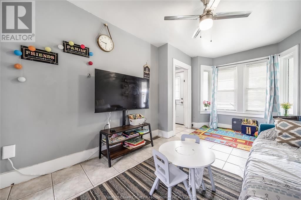 1142 MERCER STREET Image 9