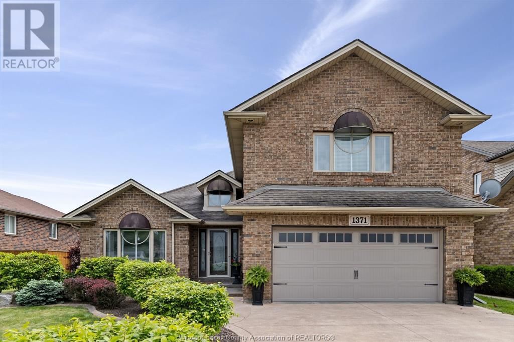1371 MATTHEW CRESCENT Image 1