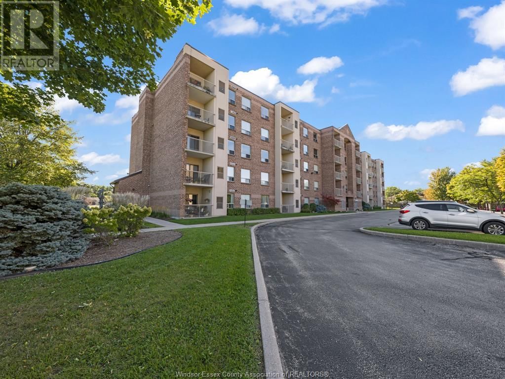 210 - 8335 WYANDOTTE STREET EAST Image 30