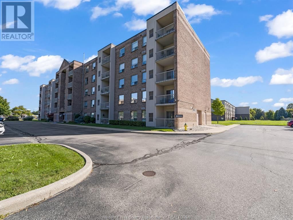 210 - 8335 WYANDOTTE STREET EAST Image 31