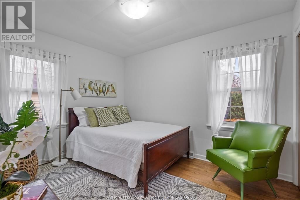 611 LYNN Image 3