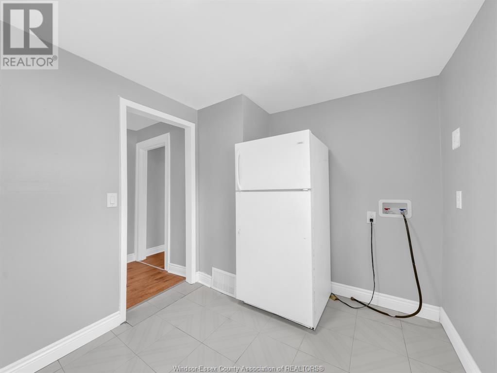 436 LOGAN AVENUE Image 18