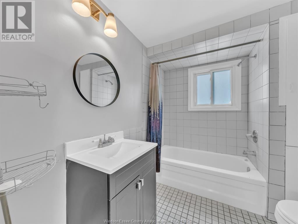 436 LOGAN AVENUE Image 19