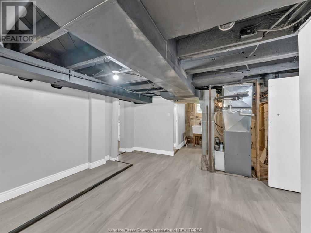 436 LOGAN AVENUE Image 26