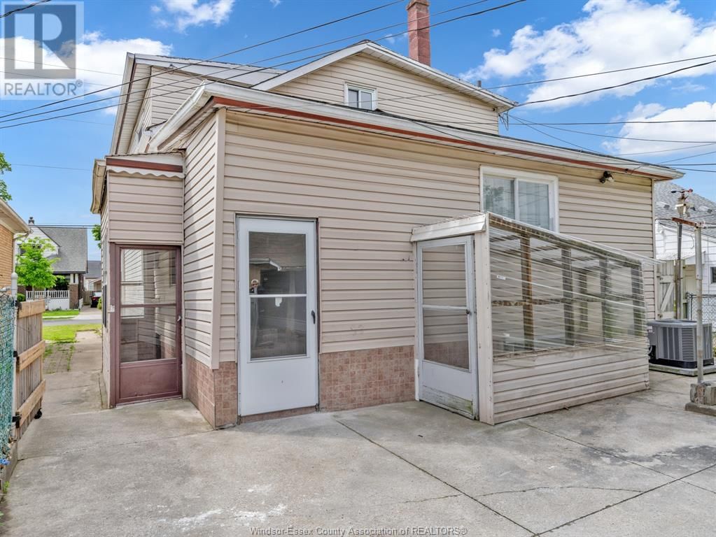 436 LOGAN AVENUE Image 28