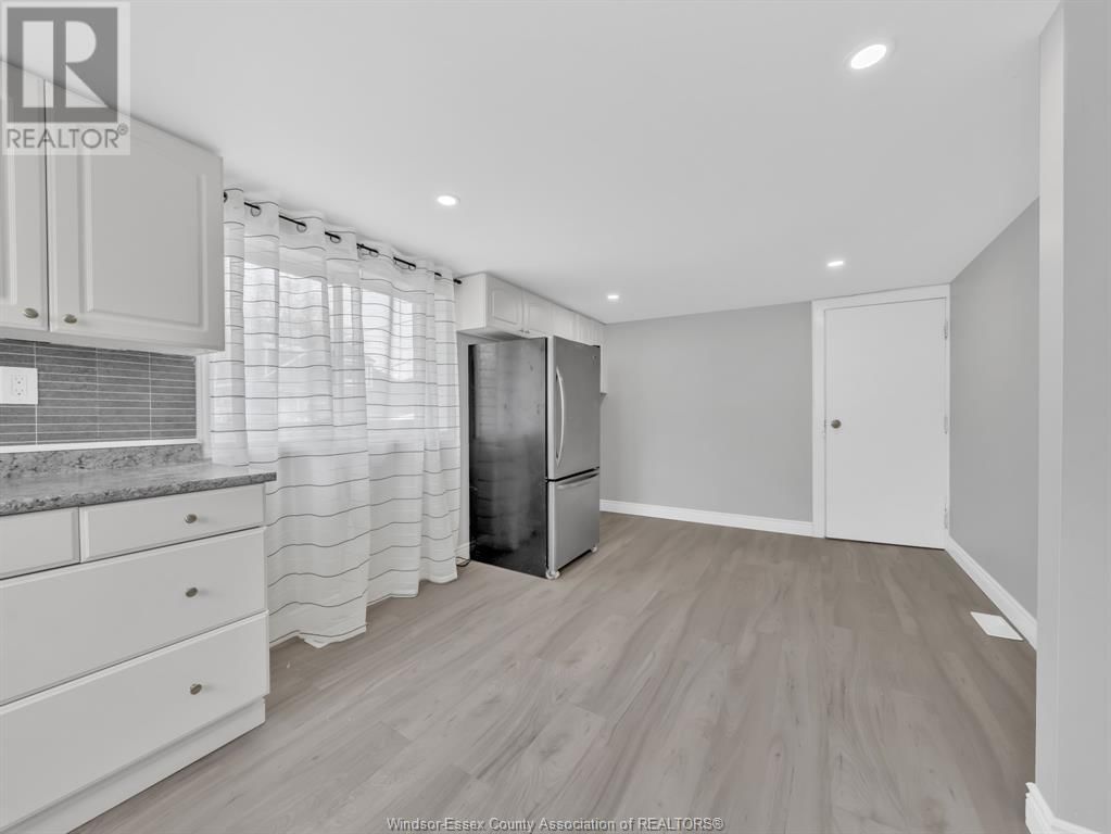 436 LOGAN AVENUE Image 9