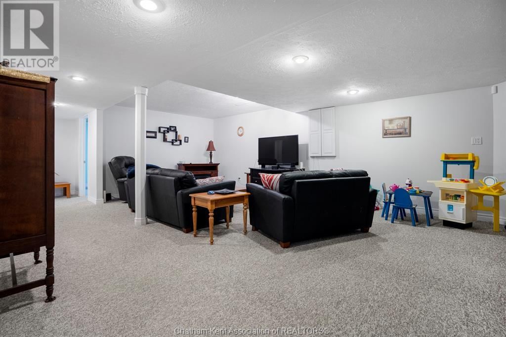 11 CROCUS COURT Image 16