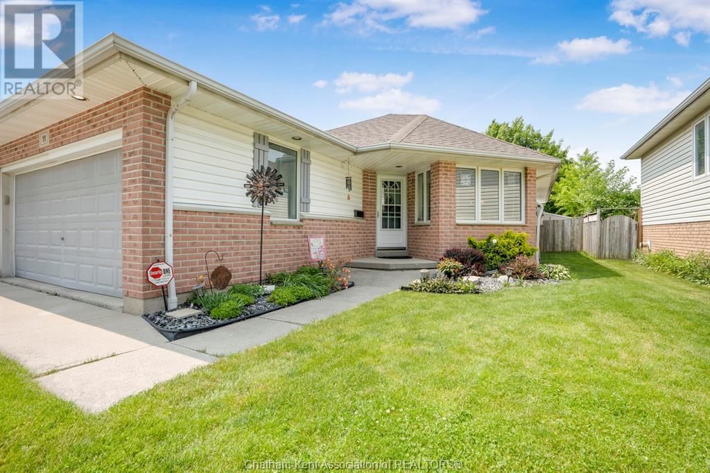 11 CROCUS COURT Image 2
