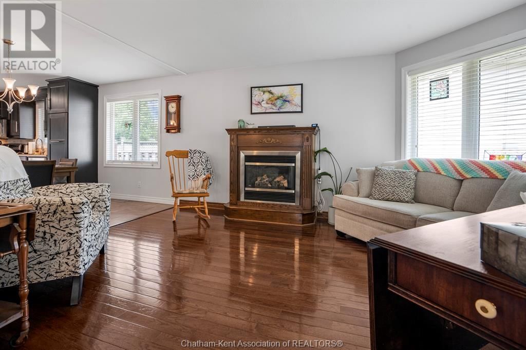 11 CROCUS COURT Image 3