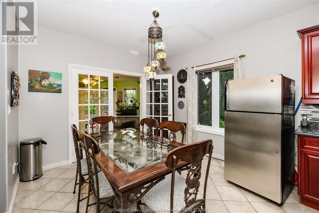 106 MARTIN DRIVE Image 13